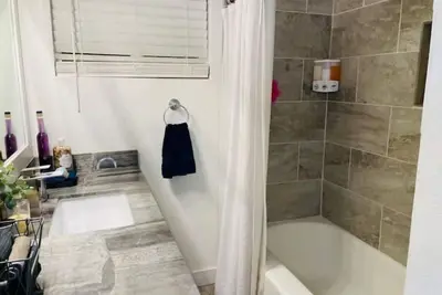 Comfy 3 Br/2 Bth entire home mins away Dwntwn Phx