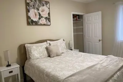 Image de Entire 2br sunlit apartment