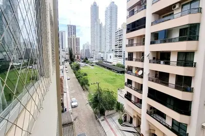 Image de Cozy apartment close to everything! Rua 2000 2 blocks from the beach
