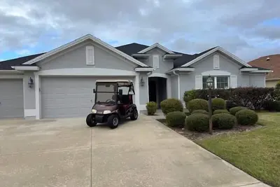 Image de Amazing 2 bed / 2. 5 bath designer home w/cart Villages Brownwood Lake Sumter