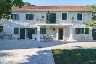 Image de Maison de vacances Kostanje pour 1 - 8 personnes avec 3 chambres Ă coucher - Maison de vacances
