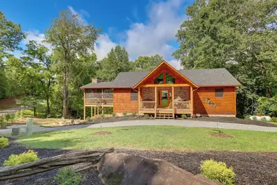 Image de Cabin Near Blue Ridge w/ Fire Pit & Large Deck