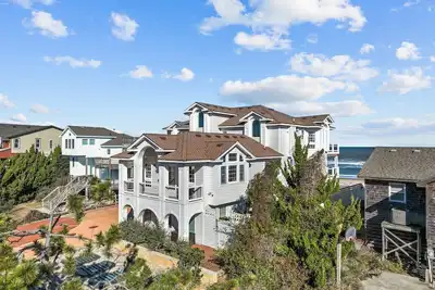 Image de Newly Renovated! Ultimate Outer Banks oceanfront accommodation with lavish finishes and furnishings