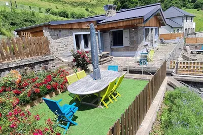 Image de Maison rénovée avec jardin et terrasses, proche station Super-Lioran