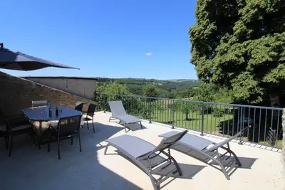 Image de Maison confortable avec spa, grand jardin, proche d'activités nature et visites culturelles