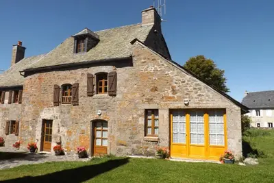 Image de Maison d'époque 4 chambres avec cheminée, jardin clos et animaux acceptés