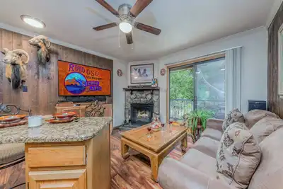 Image de Hunter's Lodge | Great Location Near Outdoor Attractions!