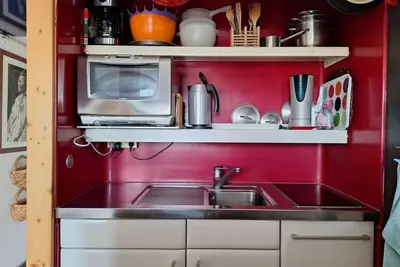 Image de 50m des commerces, 1er étage, vue rue, balcon, télévision, casier à ski, 33m², Les Arcs