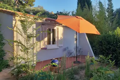 Image de Agréable cabanon au cœur d'un typique jardin Toulonnais