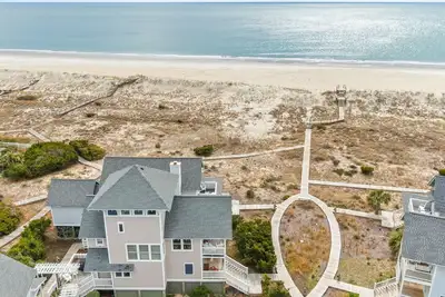 Image de Ocean Front Cottage Pet Friendly with Bhi and Shoals Clubs