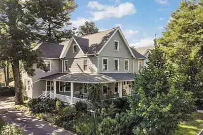 Image de Spacious Scarsdale house -30 mins to Manhattan