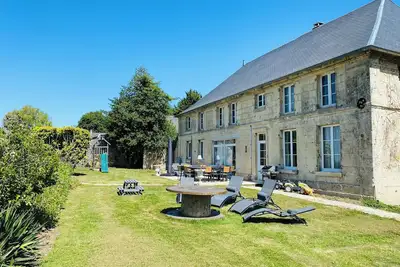 Domaine du Panorama - gîte familiale 15 personnes (Jacuzzi - piscine)
