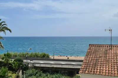 Image de Rez-de-chaussée idéal pour couple à 100m plage