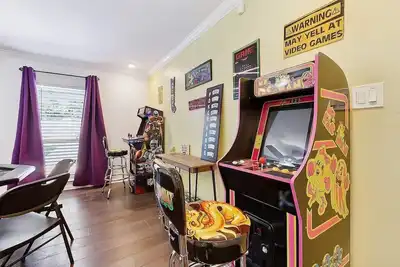 Image de Lsu Slammer | Arcade | 4. 5 mile to Lsu, Lrg Yard