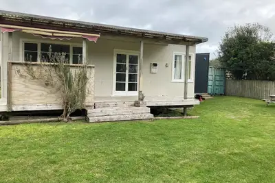 Image de Kiwi Bach Plus Cabin with Room for Tents and Boat