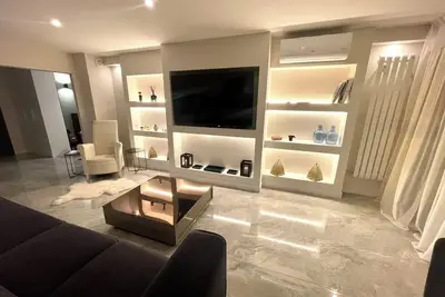 Image de 10 mm à pied de la Croisette et des plages! Appartement 4p 75 m2