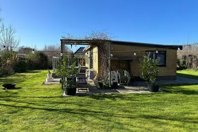 Image de Beau bungalow avec jardin spacieux