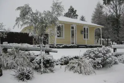 Image de Beautifully Refurbished Historic Railway Cottage