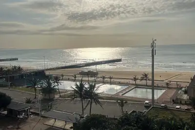 Image de Sea View Apartment, 3 min Walk to Ushaka Marine and 1 min Walk to the Beach