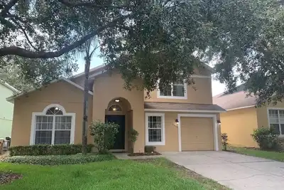 Image de Large family vacation home, close to Disney, private pool & spa, newly remodeled
