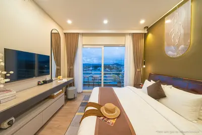 \nUyen Khang Villa - The Paradise of Light