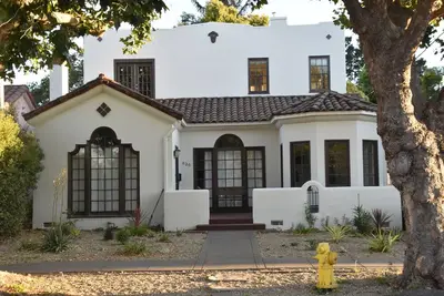 Image de 4 bed 3 bath house in wine area near Sf. Walk to town. Â Dog friendly Plv120240032