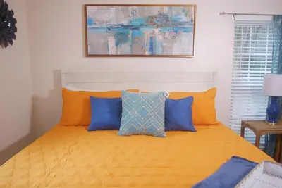 Image de Cozy Condo near Buckhead and Mercedes Benz Stadium w/ Free Parking