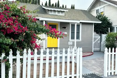 Image de Bright Little House