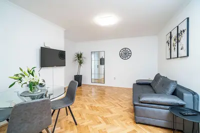 Image de Charming apartment in Dubrovnik Lapad area with parking.
