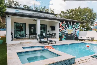 Image de 5br Serenity Tampa: Pool/Hot tub