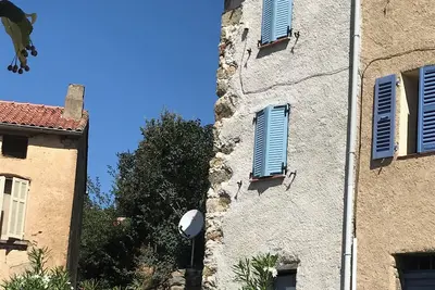 Image de Maison de village au cœur des montagnes