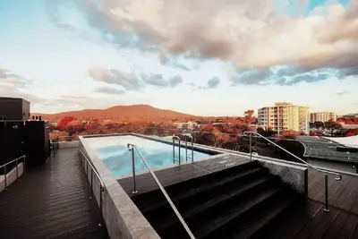 Image de Modern 1-bedroom Unit in Dicksonnear Shops