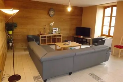 Image de Maison rénovée, proche station Super-Lioran, 3 chambres, tout inclus, animaux acceptés.