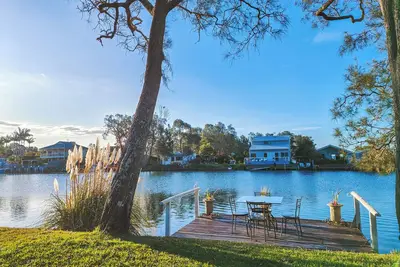 Image de Tranquil Waterfront Getaway With Kayaking