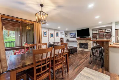 Image de Keystone condo w/ wood-burning fireplace & private balcony, Close to shuttle