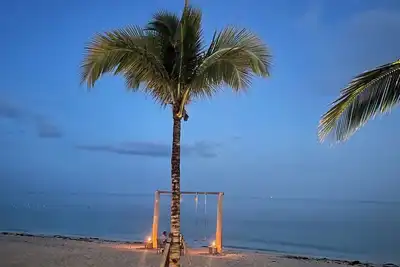Image de Walk to Bahamia Beach
