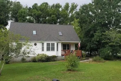 Image de Cozy, Clean, and Comfortable 3 Bedroom\/ 2. 5 Bath Home in Sneads Ferry,