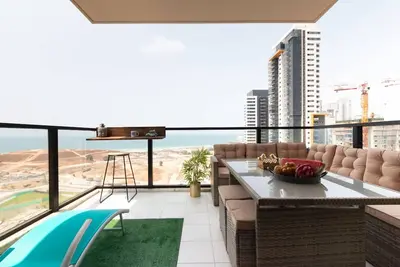 Image de O&O Group - 3 Br SeaFront Apt\/Prestigious Tower