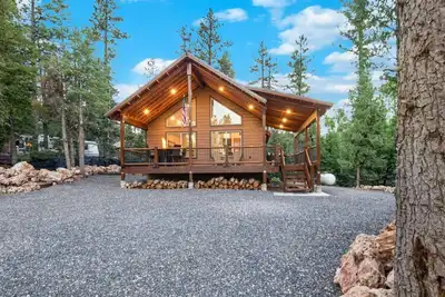 Image de New Cabin Near Southern Utah's Best National Parks