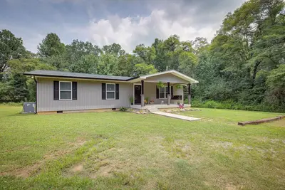 Image de Serene Bryant Retreat w\/ Private Hot Tub!