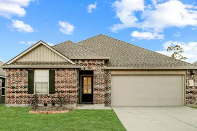 Image de Pet-Friendly Home Base with Fenced Yard & Dedicated Office Room