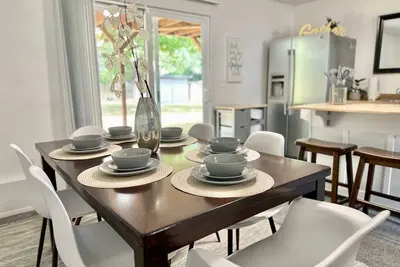 Image de Midcentury 3br Home, Minutes to Washington Square!