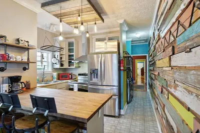Image de Cozy Clean MidCity Pad- Near the Greenway!
