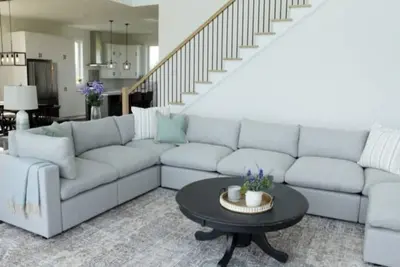 4 Bedroom Luxury Ocean View Beach House, Minutes To North Shore Beaches