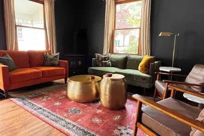 Image de Centrally located 2 houses- Great for large groups!