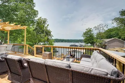Image de Private Dock + Fire Pit: Lake of the Ozarks Home!