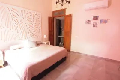 Image de Amplia Suite de 2r con Cocineta, Comedor, Patio y Mini Alberca Privada