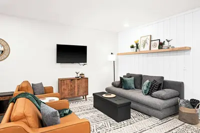 Image de Central Stay on the North Shore - Atv Trailer Parking Available!