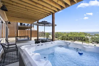 Image de Outdoor Tv & Fireplace, Big Lake Views, Game Room, Free Sdc Tickets,