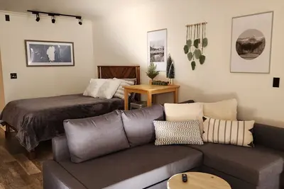 Image de Lake Tahoe Studio with hot tub and pool - minutes from Northstar and Kings Beach
